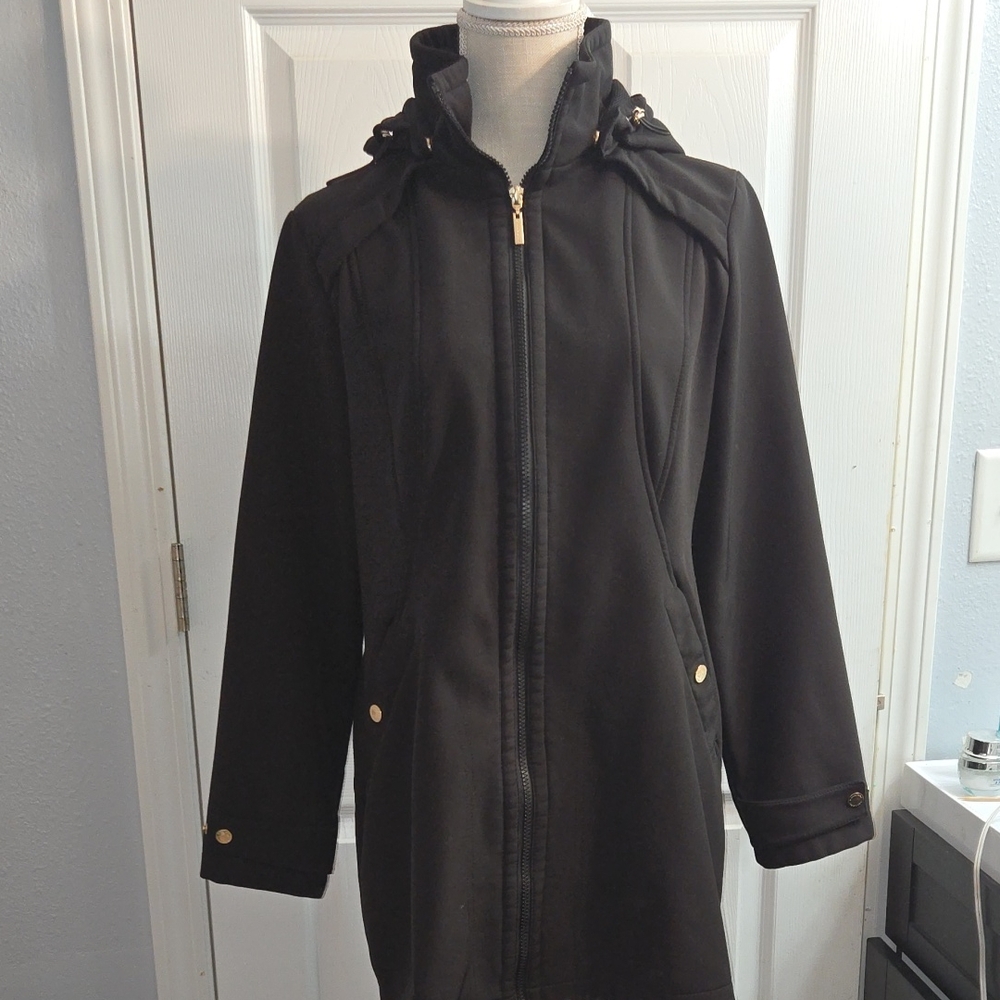 Gallery Raincoat - Picture 3 of 6
